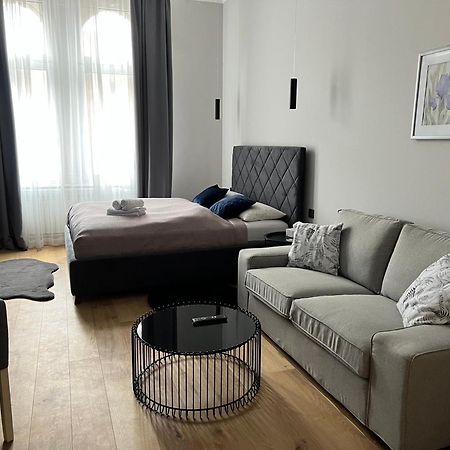 Room 44 Осиек Экстерьер фото