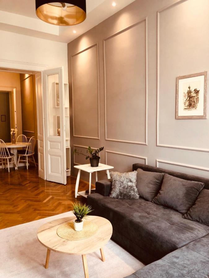 Room 44 Осиек Экстерьер фото
